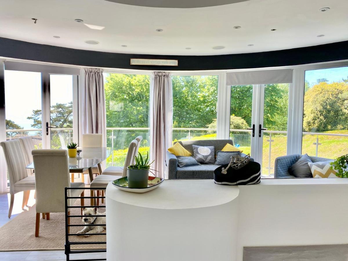 One Of The Best Properties In Lyme! Breathtaking Views Across The Whole Bay. 3 Stories With 2 Tier Veranda Around The Property. Sleeps 6 Lyme Regis Exterior foto